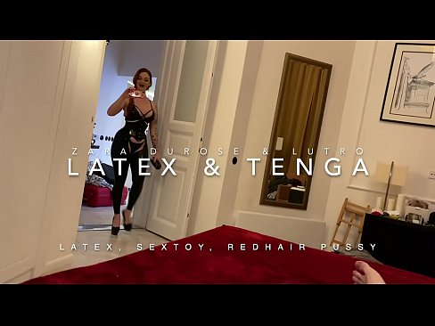 ❤️ Escada ruiva em traje de látex fodida por meio de meio-irmão ❤️ Sexo vídeo em nós